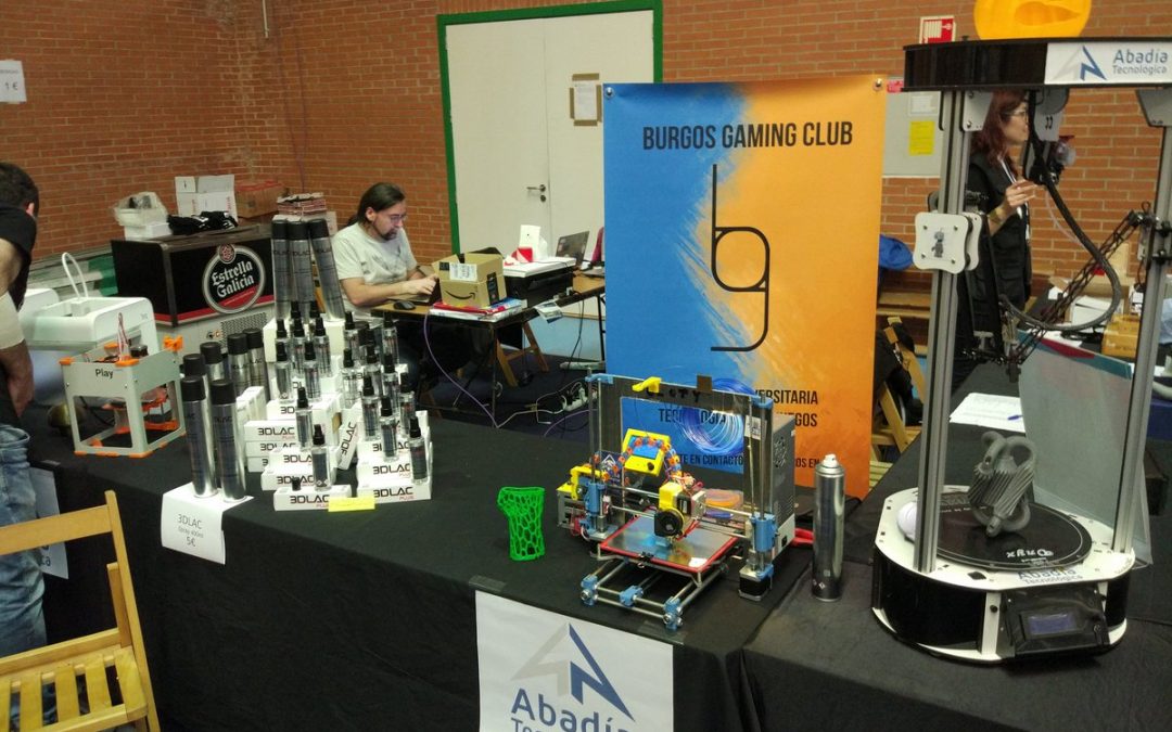 Cloty la famosa impresora 3D de Burgos Gaming Club también imprimirá la próxima UBUparty